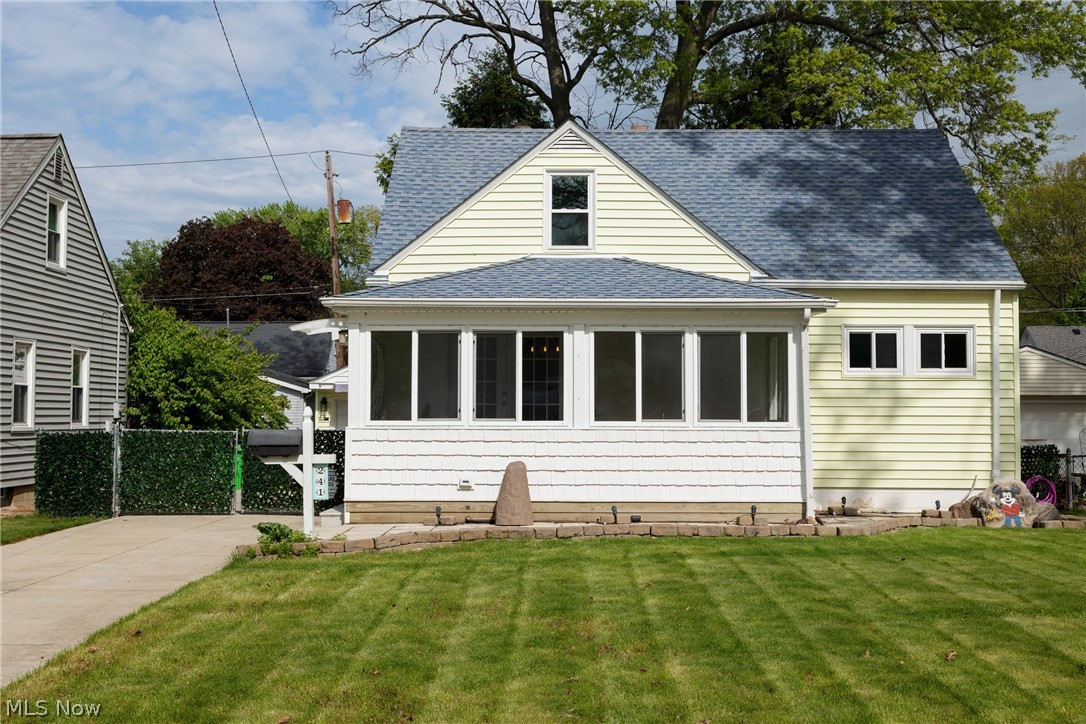 Inwood Beach 02 - Residential
