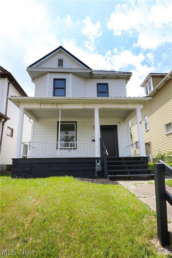 Photo of 1302 Oregon Avenue, Steubenville, OH 43952 (MLS # 5218857)