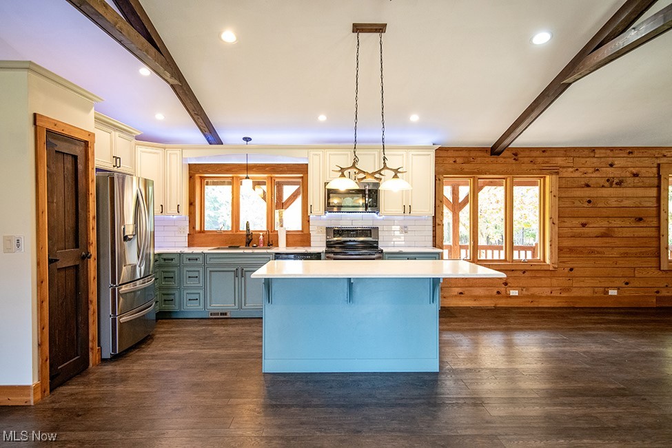 Sharon - Residential