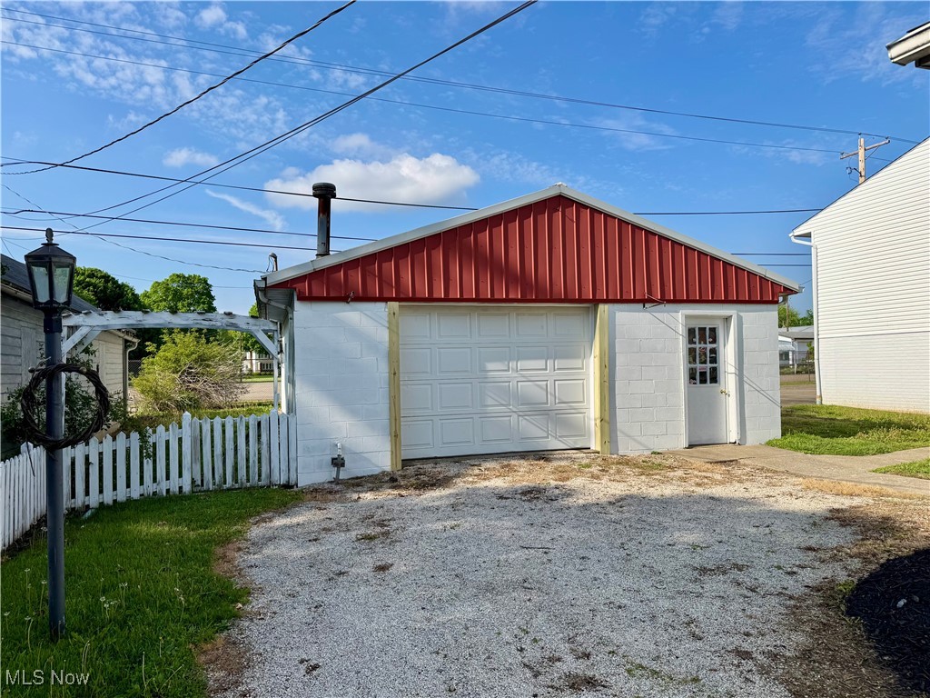 1226 E Main Street, Coshocton, Ohio image 3