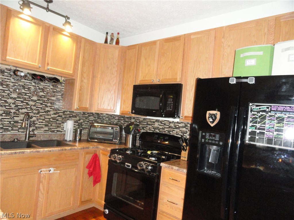 Weatherstone Village Condo Ph 12 - Residential