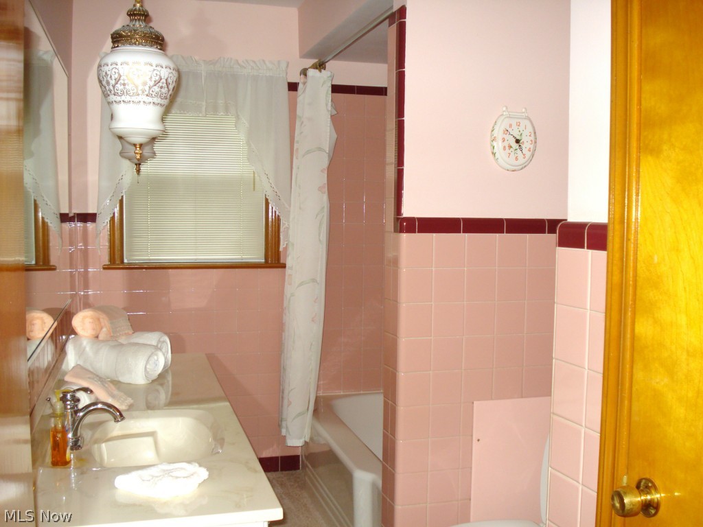 New England Lanes - Residential