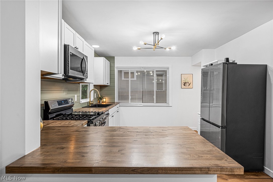 Oak Point - Residential