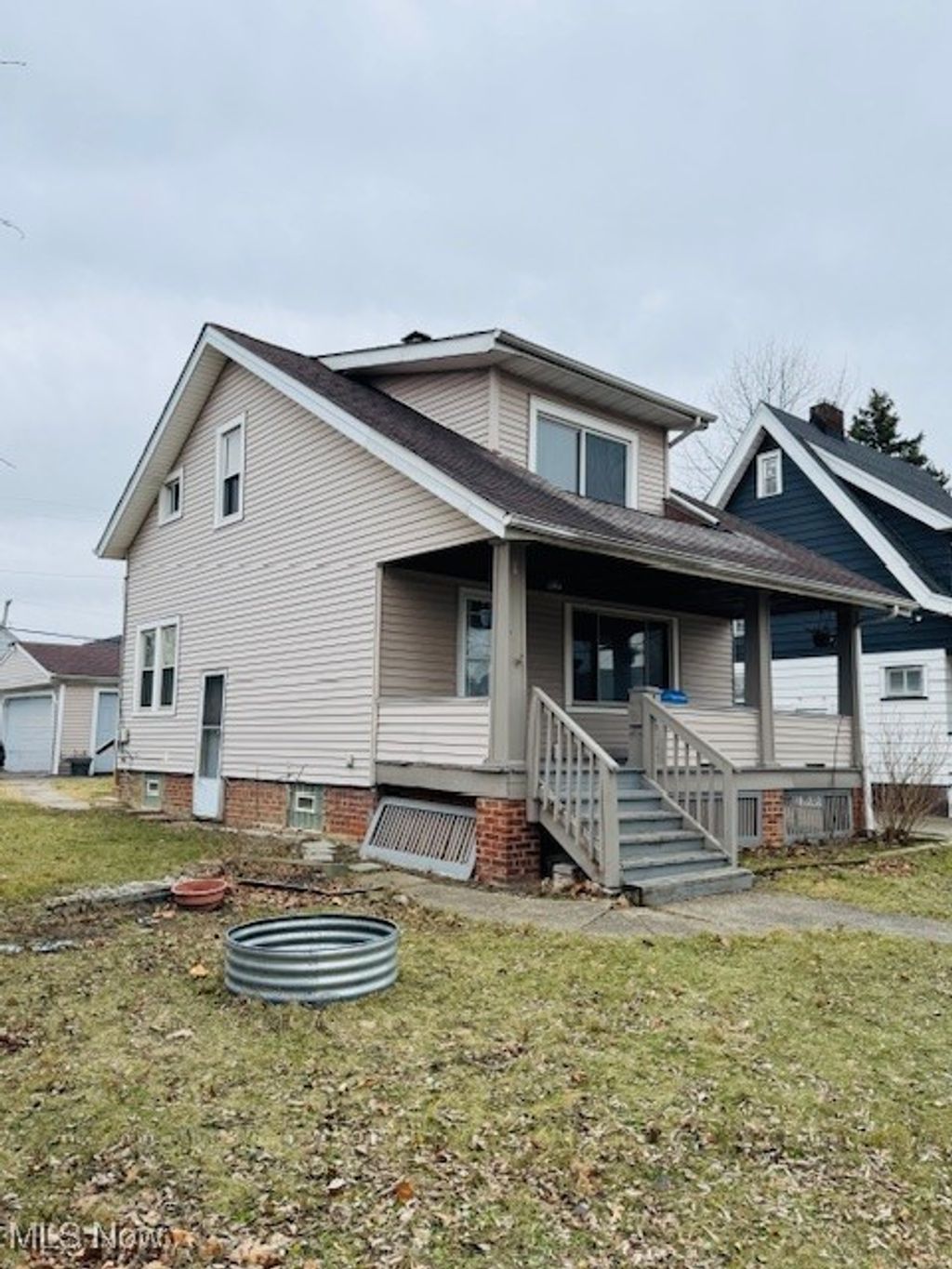 Photo of 19612 Pawnee Avenue, Cleveland, OH 44119 (MLS # 5180797)