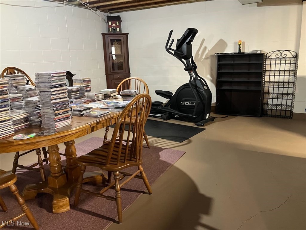 1477 Waters Edge Drive, Akron, Ohio image 31