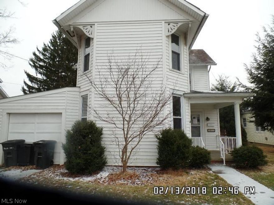 Rare Find! This 2 story conventional style home has the charm of the years past. High ceilings and detailed fireplace tile make this home special! Three bedrooms and one full bathroom allows from ample space. Home needs some TLC to bring it back to it's former glory.