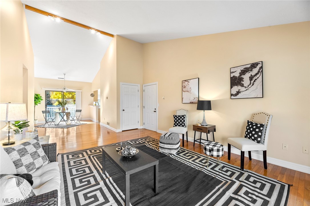 Enclave/Rosemont Rdg Condo Own - Residential