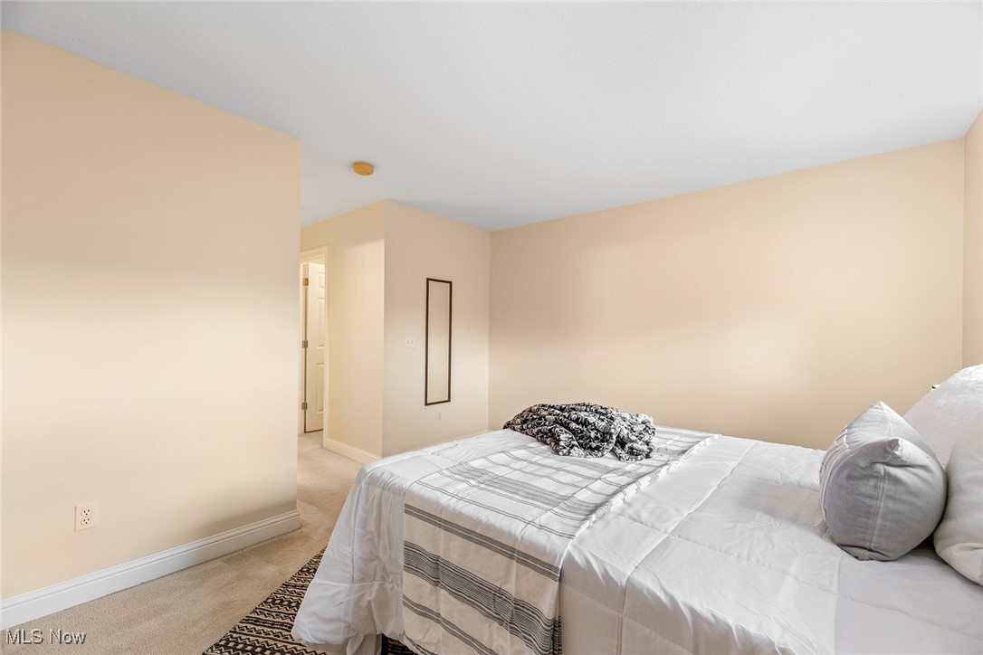 Enclave/Rosemont Rdg Condo Own - Residential