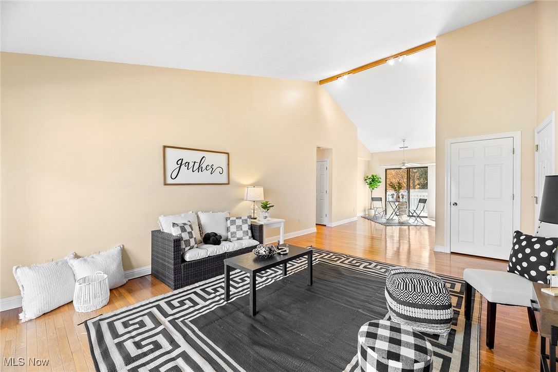 Enclave/Rosemont Rdg Condo Own - Residential