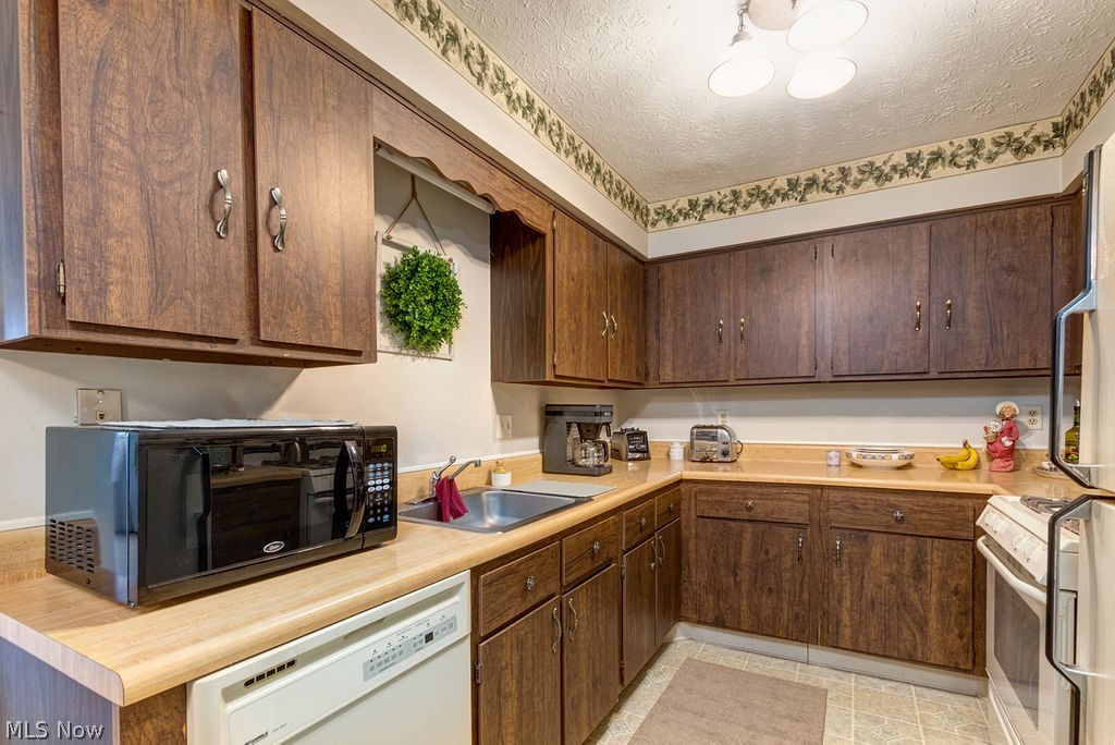 Terrace Common Condo - Residential