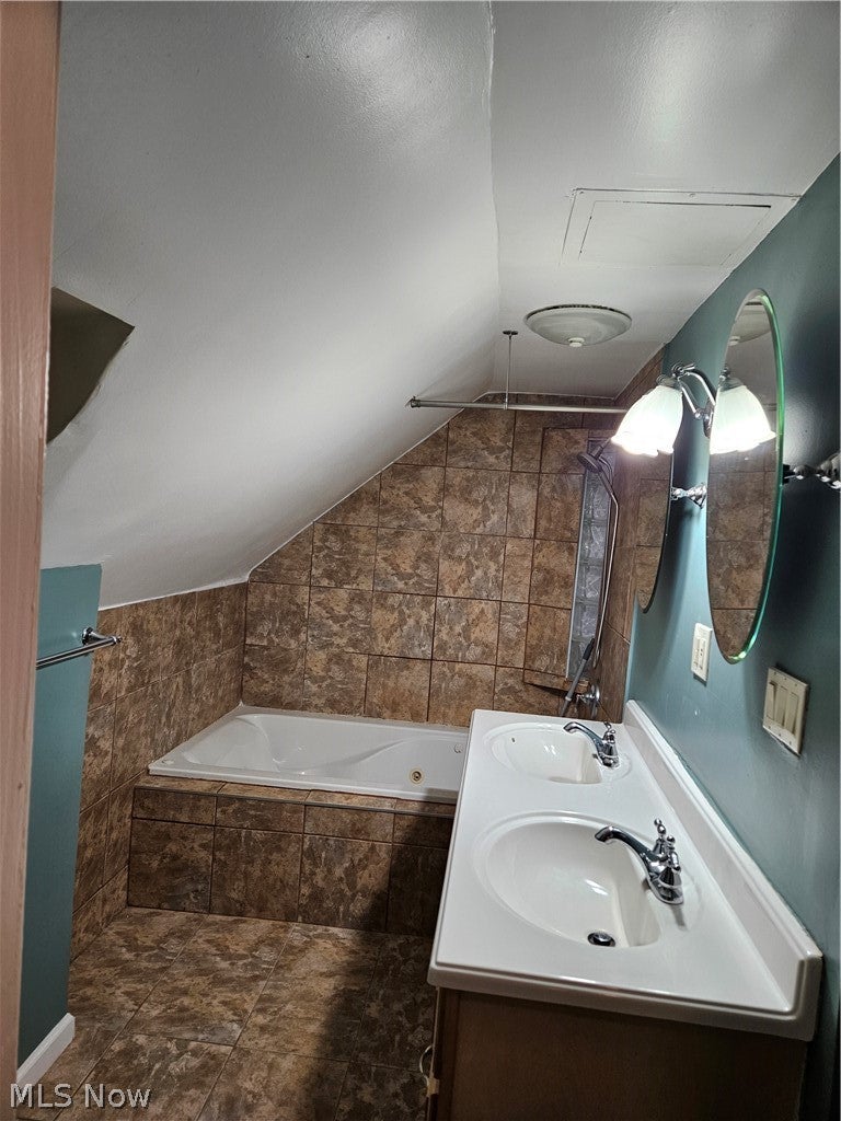 19919 Maple Heights Boulevard