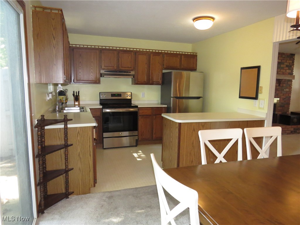 Mentor, Ohio 44060, United States, 4 Bedrooms Bedrooms, ,2 BathroomsBathrooms,Residential,Active,214340