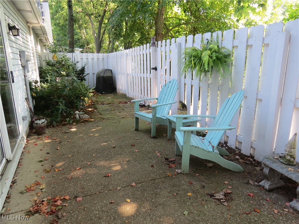 Mentor, Ohio 44060, United States, 4 Bedrooms Bedrooms, ,2 BathroomsBathrooms,Residential,Active,214340