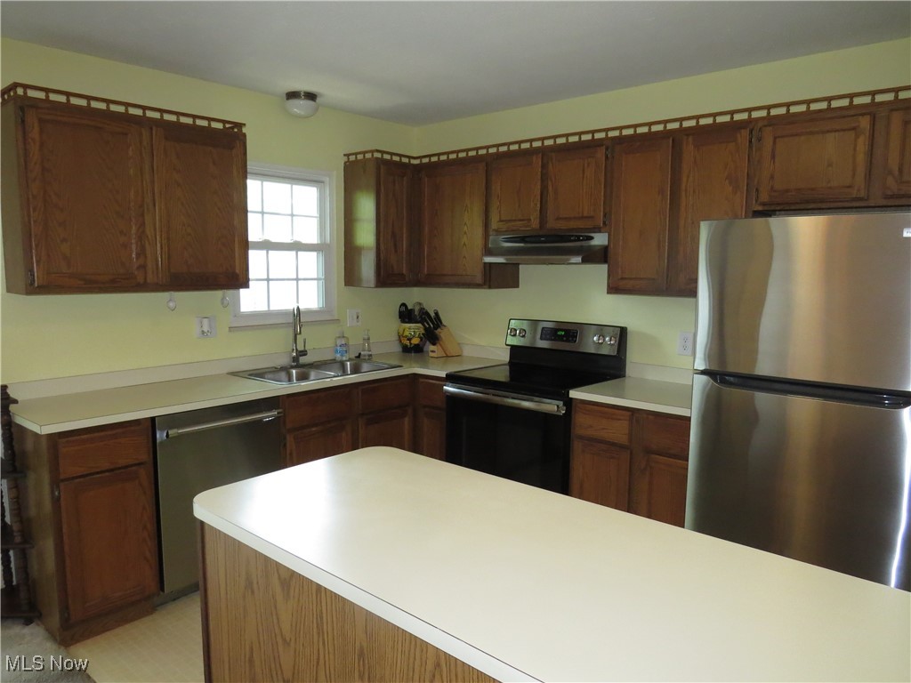 Mentor, Ohio 44060, United States, 4 Bedrooms Bedrooms, ,2 BathroomsBathrooms,Residential,Active,214340