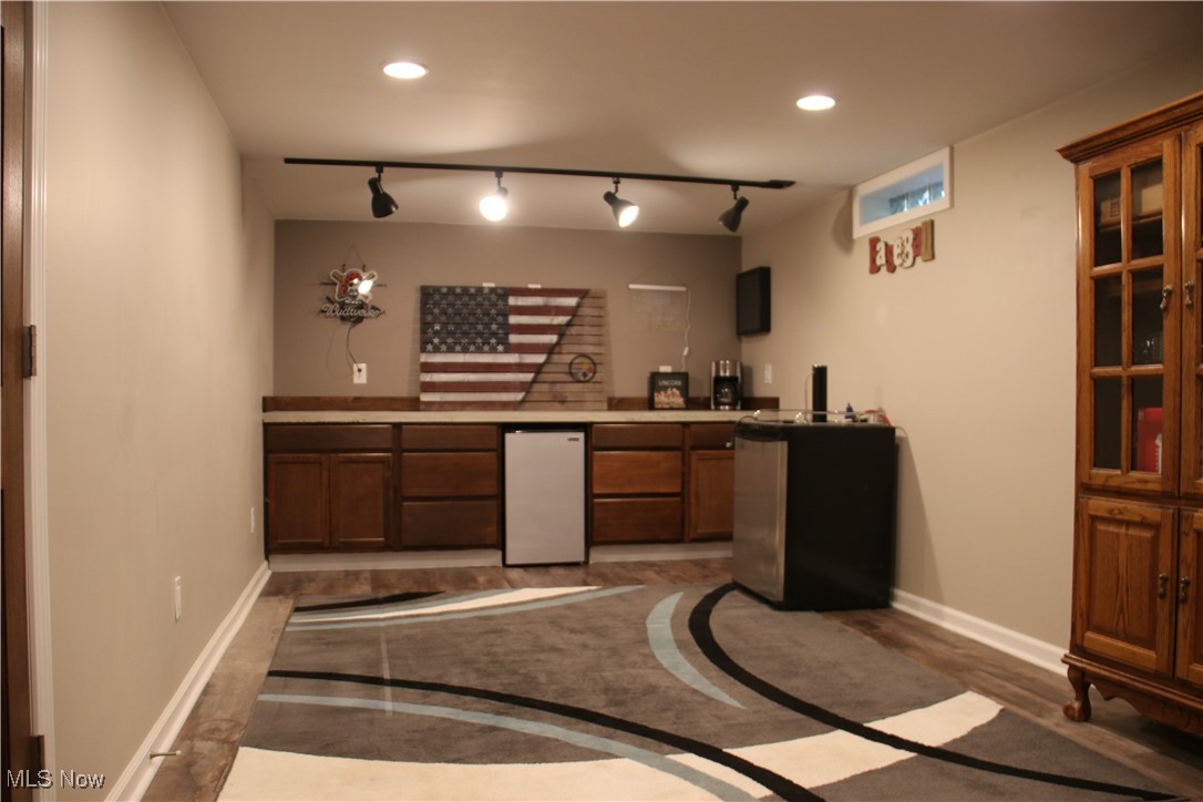 6929 Pinetree Avenue, Canton, Ohio image 21