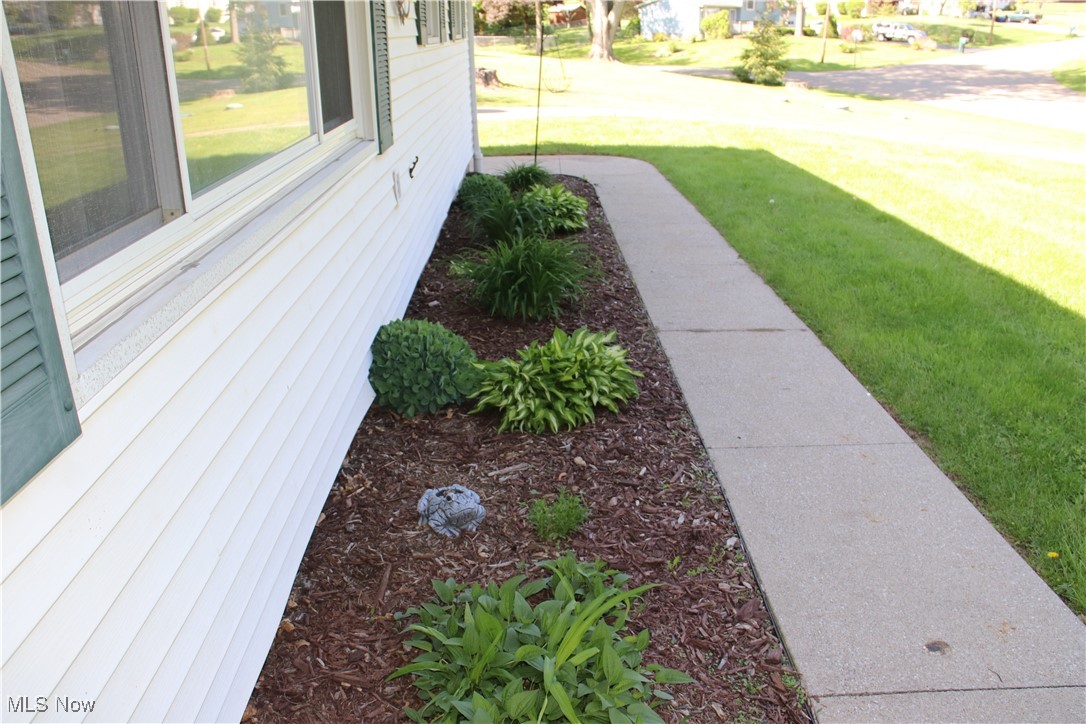 6929 Pinetree Avenue, Canton, Ohio image 31