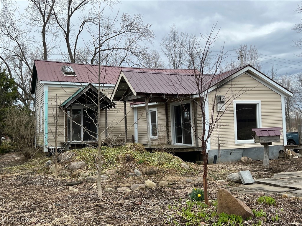 6232 Weaver Road, Conneaut, Ohio image 1