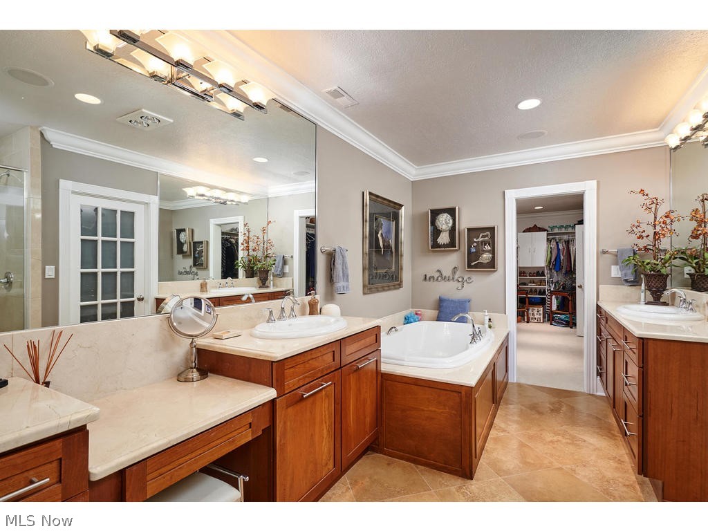 Portage Close Condominiums - Residential