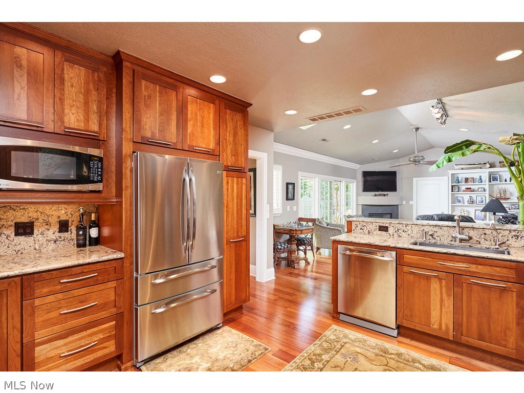 Portage Close Condominiums - Residential