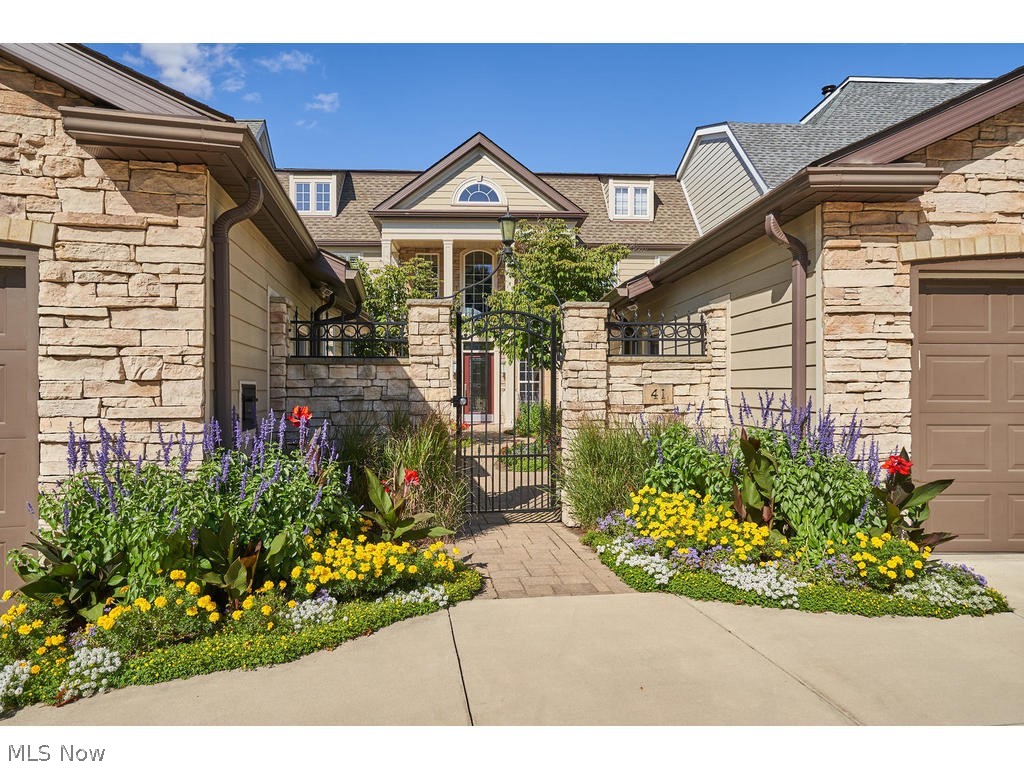 Portage Close Condominiums - Residential