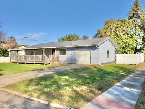 Photo of 102 4th Street, Belpre, OH 45714 (MLS # 5254889)
