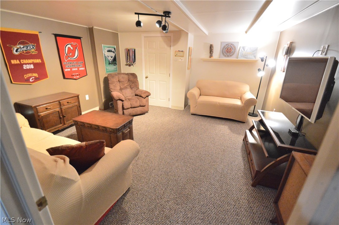 Villas/Falconcrest Condo - Residential