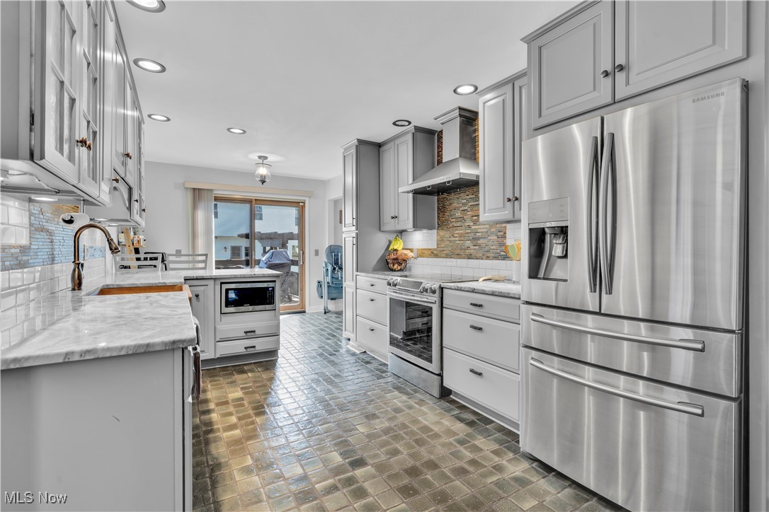 7773 Lutz Avenue, Massillon, Ohio image 12