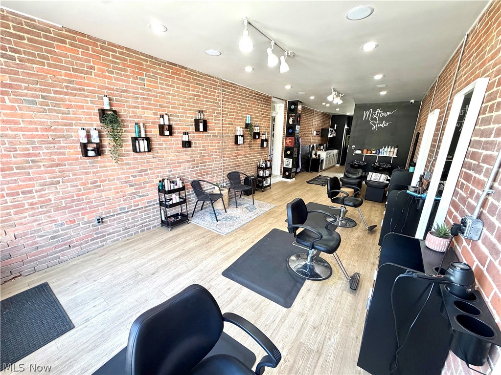 Town/Putnam - Commercial Sale