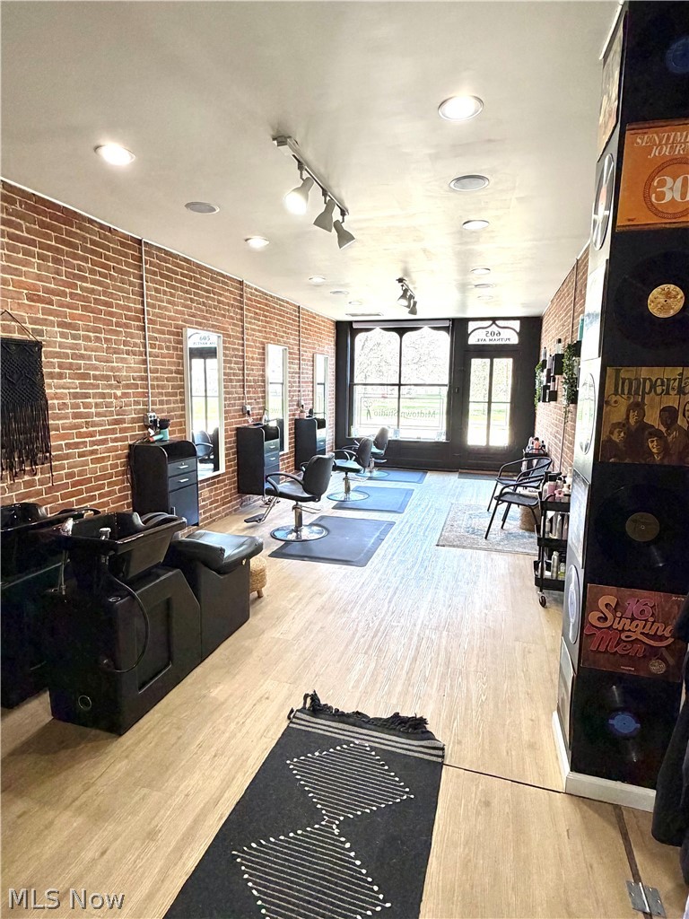 Town/Putnam - Commercial Sale