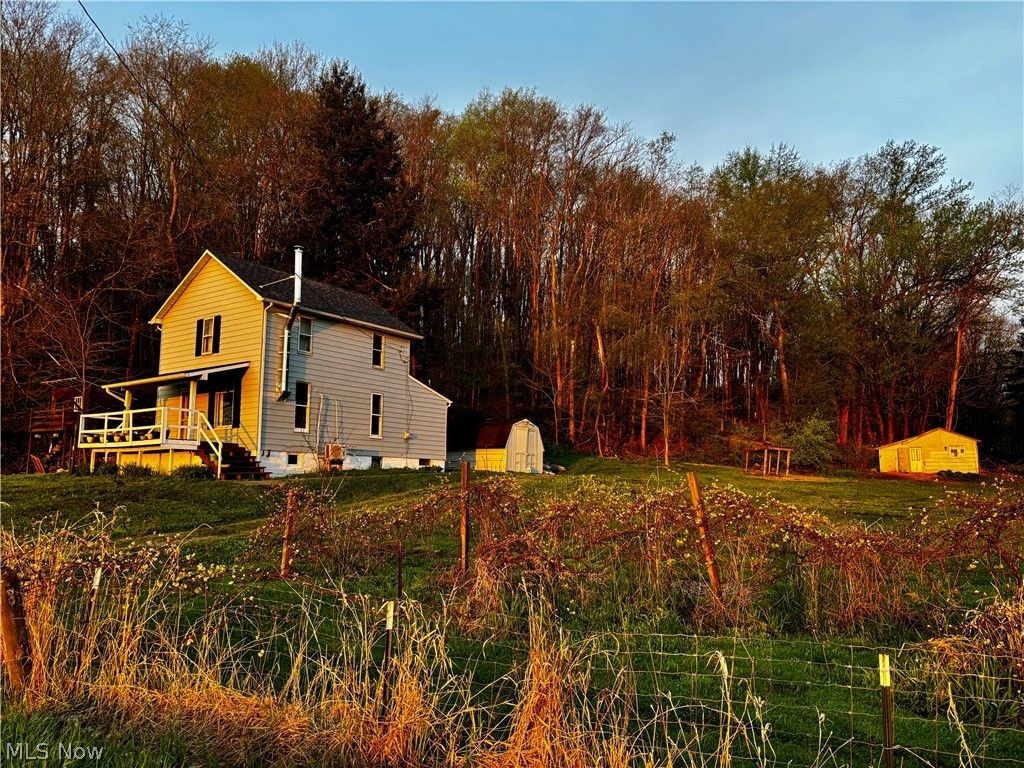 Photo of 8087 Magnet Road NE, Minerva, OH 44657 (MLS # 5203101)