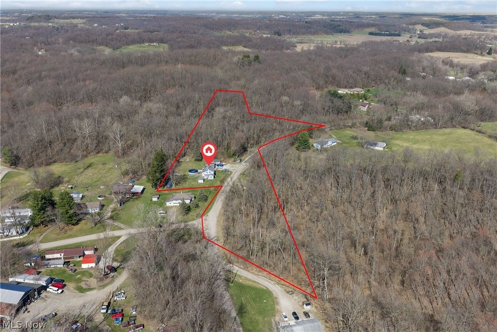 Photo of 10221 Johnsford Road SW, Beach City, OH 44608 (MLS # 5192673)