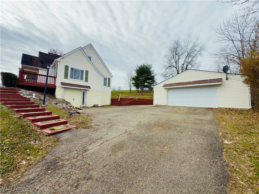 Photo of 2950 State Route 213, Steubenville, OH 43952 (MLS # 5174822)