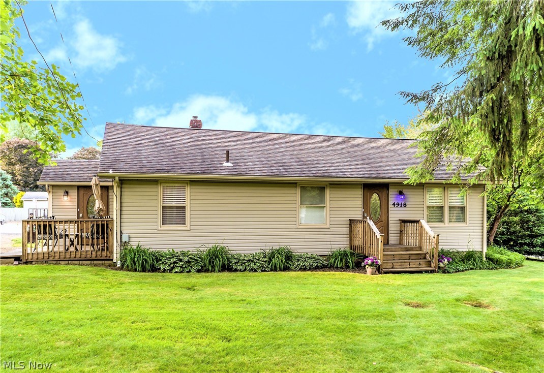** Beautiful Modern Remodeled One Floor Low Maintenance Living 3 Bdrm RANCH W/A LAKE VIEW of PORTAGE LAKES!! *Great .35 Acre Corner Lot W/1900 Sq. Ft Of Parking Space For Boats/Trailers And More! *New Storage Shed W/Loft! *Deck To Grill Out On & Front Porch W/Waterview! *Same Street And Close To Dano's Lakeside Pub *FISHING Common Area Nearby! *Home Has Been COMPLETELY Updated In Great Taste! *Updates Include: Dual Custom Made Entry Doors W/Leaded Glass, 2 Schlage Keyless Entry Deadbolt Locks, Modern Fresh Paint Throughout, MODERN KITCHEN Countertop, Black Sink, Nickel Faucet W/Sprayer & Filtration System, Added Stainless Steel Above Range Hood System, Upgraded 5 Burner GE Gas Stove W/Middle Griddle, Large Whirlpool Fingerprint Resistant STAINLESS STEEL Dual Freezer, Refrigerator W/Ice & Water, UPGRADED 2" Blinds Throughout, Custom Window Treatments, Thermostat. EVERY ROOM Has A REMOTE CONTROLLED Harbor Bay Ceiling Fan W/Led Lights & Timer For Convenience! Bathroom Remodel W/New QUARTZ