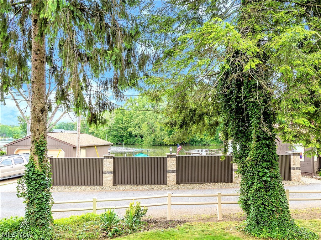 Caston - Residential