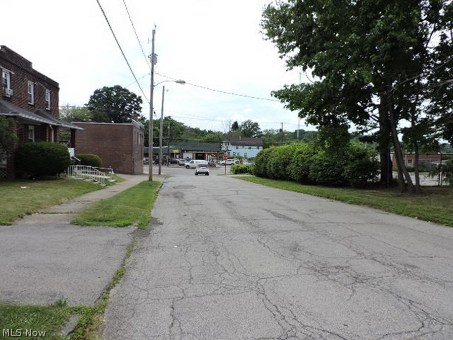 City/Youngstown - Land