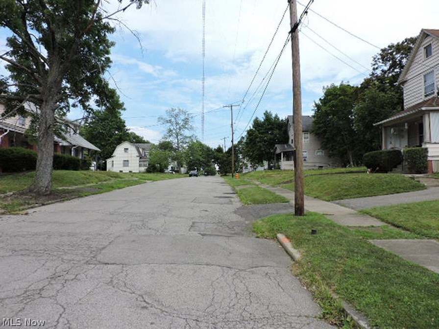 City/Youngstown - Land