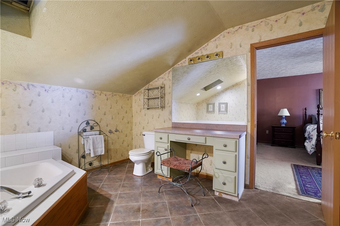 Penguin Condo - Residential