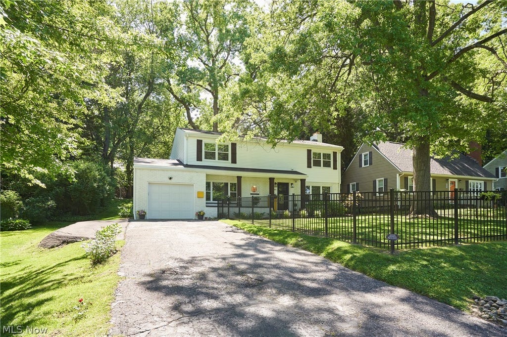 Photo of 399 Mineola Avenue, Akron, OH 44320 (MLS # 5226742)