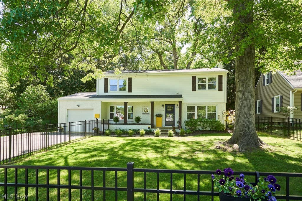 Photo of 399 Mineola Avenue, Akron, OH 44320 (MLS # 5226742)