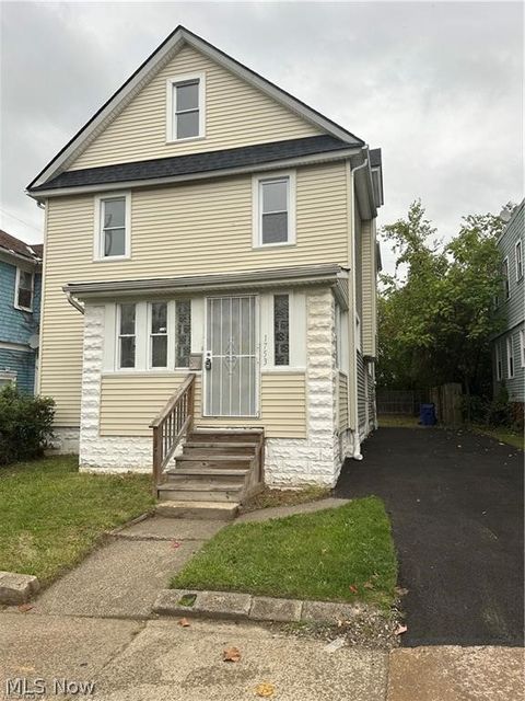 1753 Alcoy Road Cleveland OH 44112