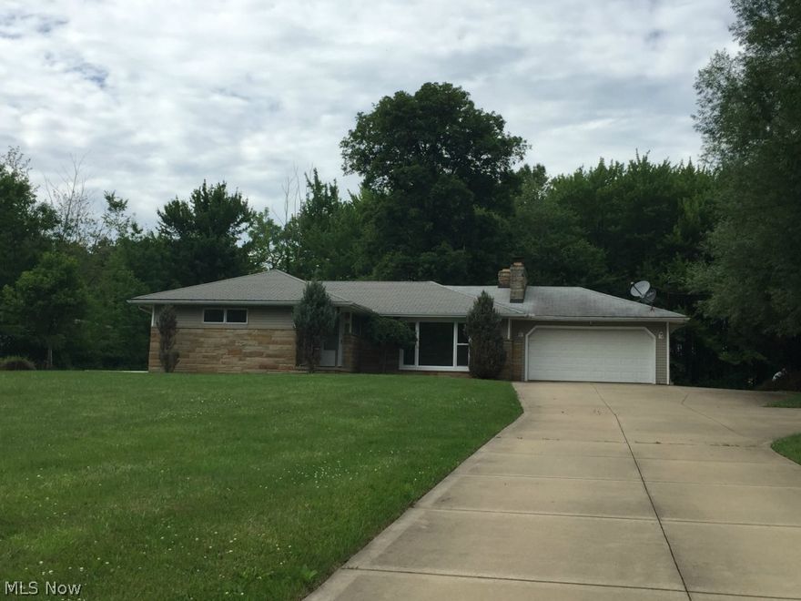 Three BR rental in Aurora with land and two car attached garage. Updated with newer carpet throughout the first floor. Finished basement. Landlord to handle all landscaping.  Looking for a short term renter ONLY.