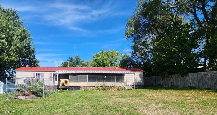 This home has an open-concept floor plan, 2 bedrooms, 2 full bathrooms and is located in Maysville School District. The primary bedroom has its own bathroom and walk-in closet. This property features enclosed front and back porches and a large garage. Updates within the last 2 years include some new flooring, a new water heater, and a new metal roof!