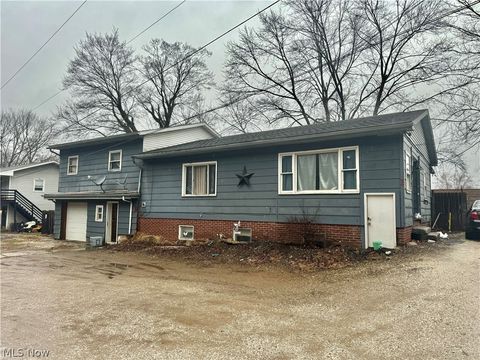 Homes For Sale - 405 Gween Drive<br/> Carroll County, Malvern, OH 44644