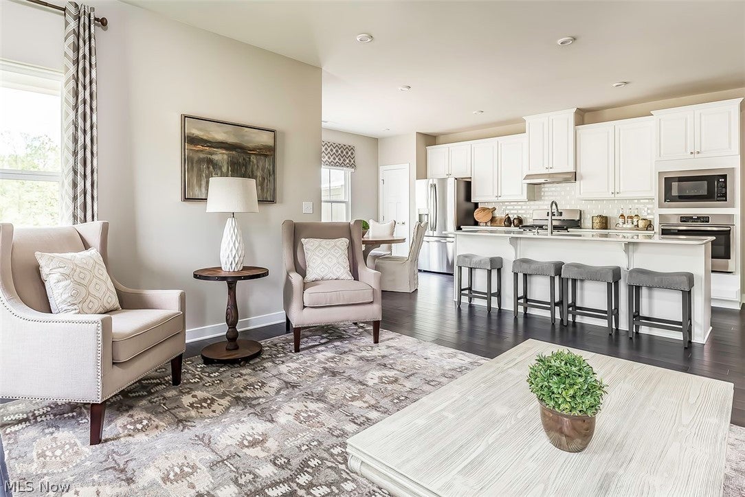 1161 Hunting Hollow