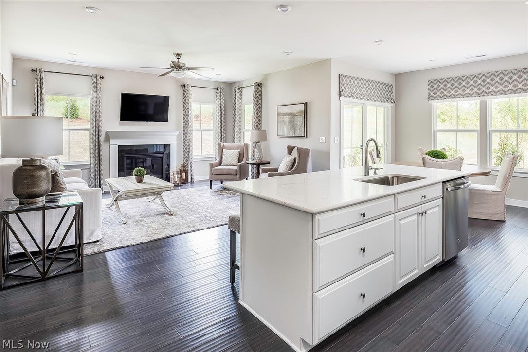 1161 Hunting Hollow