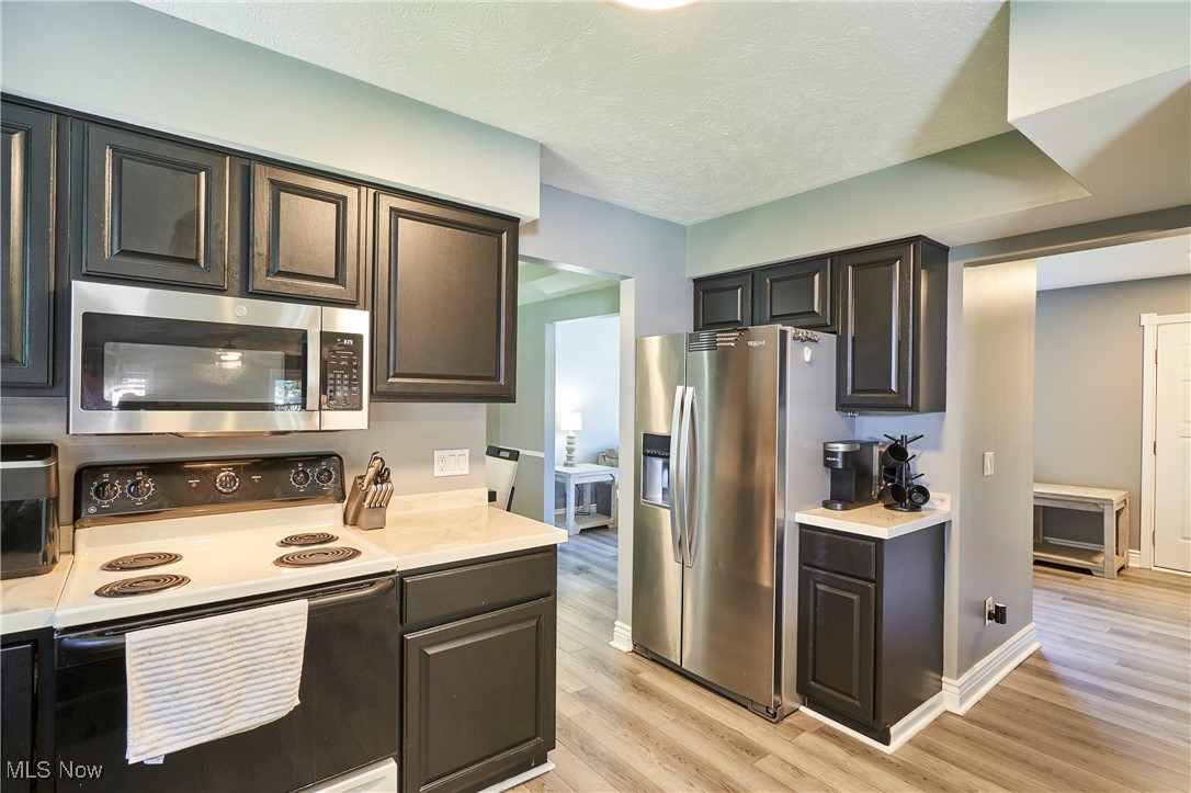 Painesville Twp, Ohio 44077, United States, 3 Bedrooms Bedrooms, ,2 BathroomsBathrooms,Residential,Active,221149