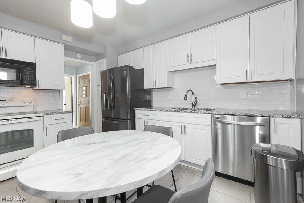 Gates Mills Blvd Estates Sub - Residential