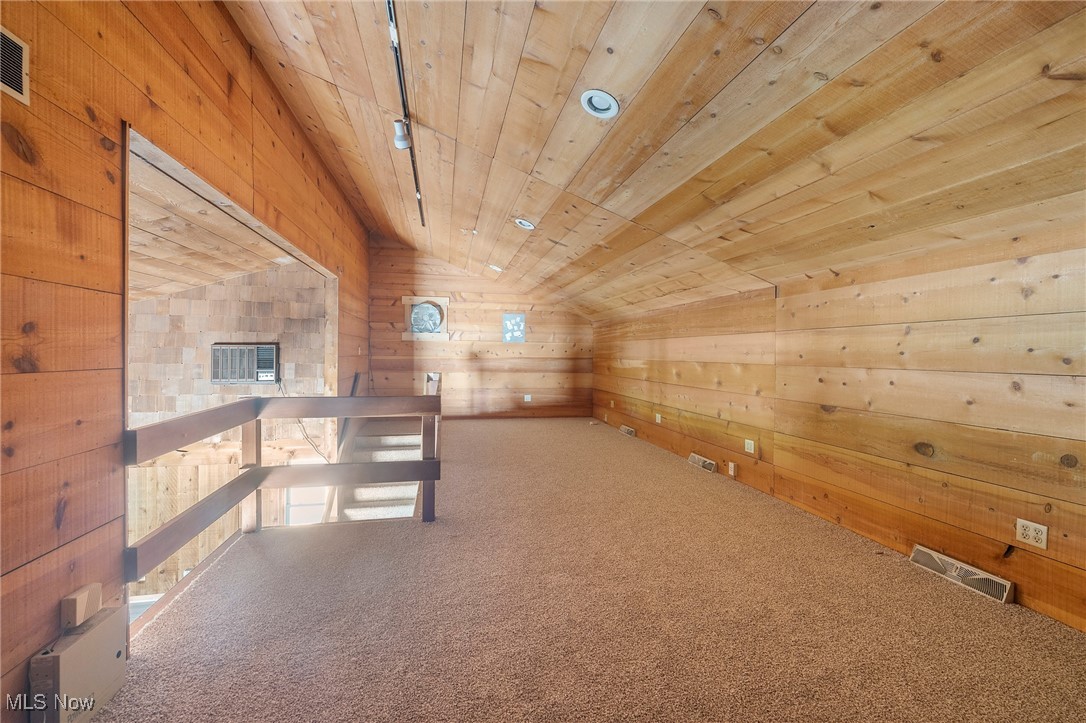 Hubbard City - Commercial Sale