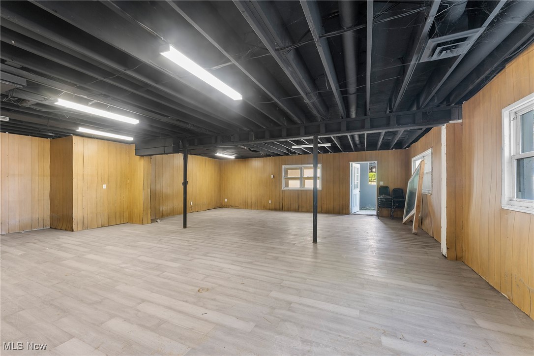 Hubbard City - Commercial Sale