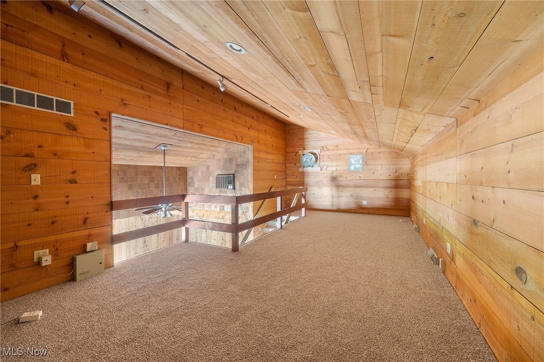 Hubbard City - Commercial Sale